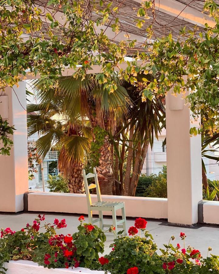 Saranda Hotel Экстерьер фото