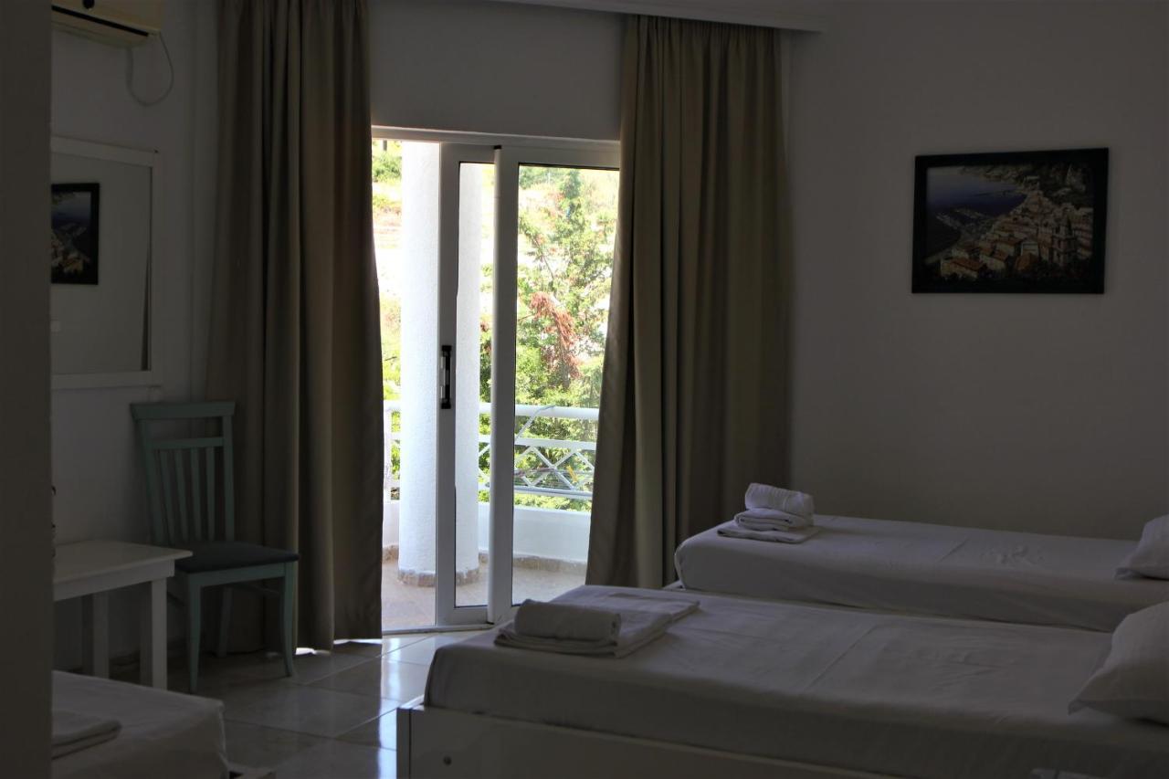 Saranda Hotel Экстерьер фото