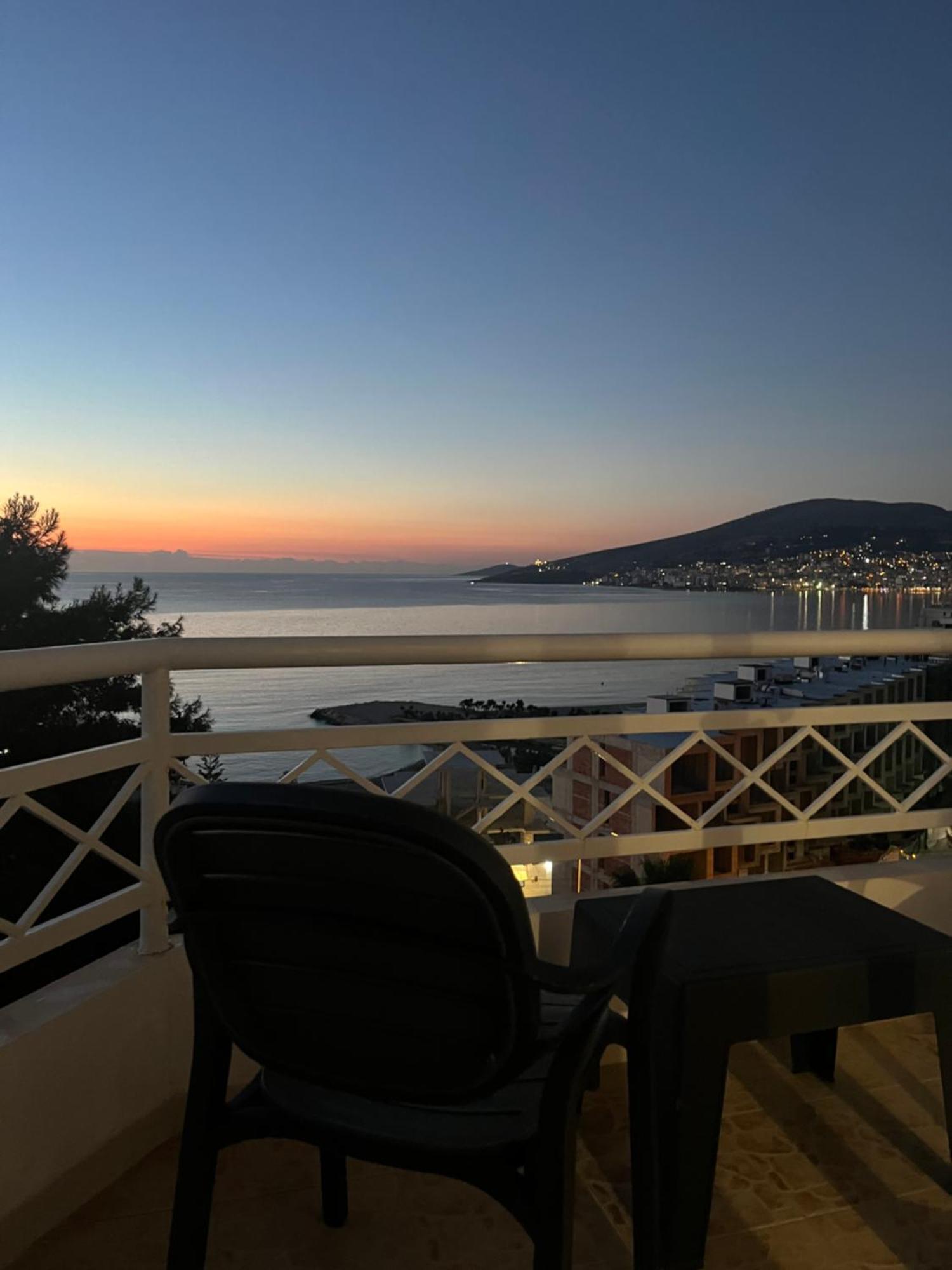 Saranda Hotel Экстерьер фото